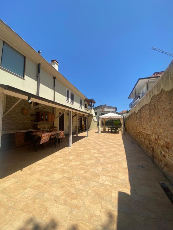 Caserma Guelfa - Casa Vacanza Chiarina San Benedetto del Tronto Ngoại thất bức ảnh