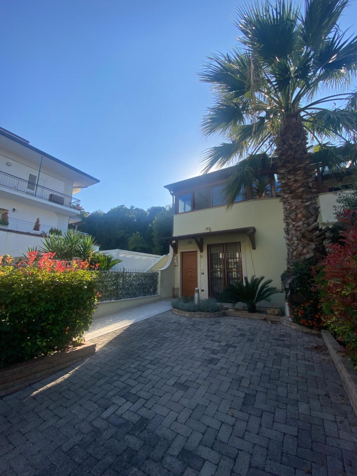 Caserma Guelfa - Casa Vacanza Chiarina San Benedetto del Tronto Ngoại thất bức ảnh